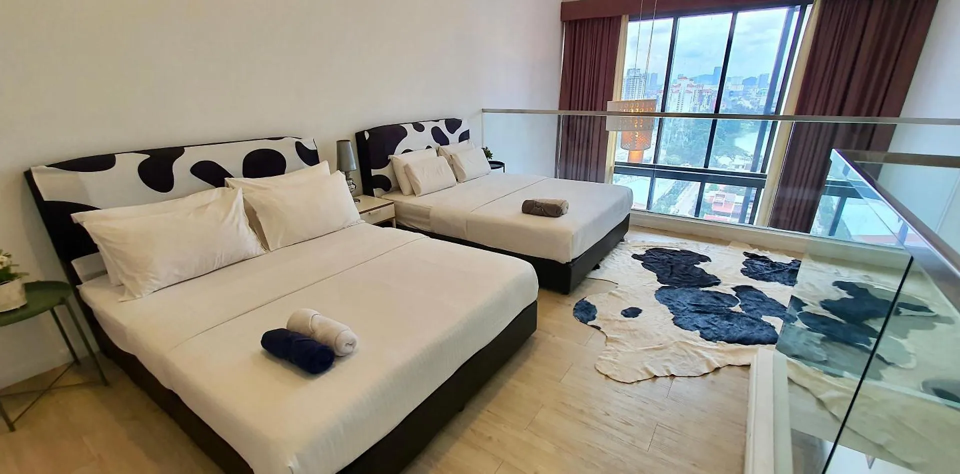 Mcity With Pool Kl City View Kuala Lumpur Homestay